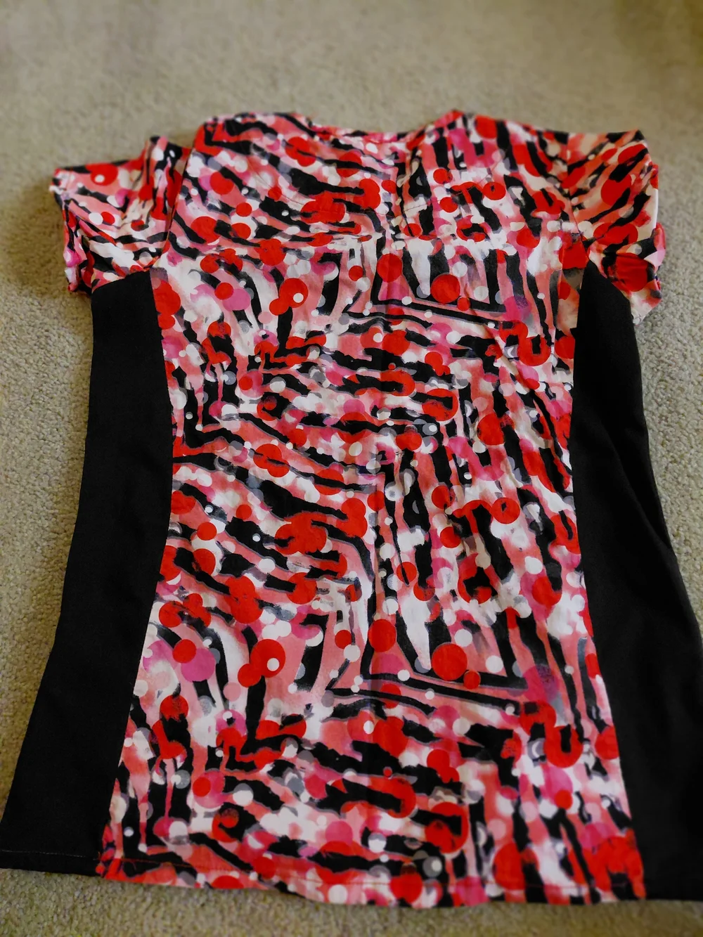 Gem Scrubs Red, White and Black Printed V-Neck Medical Scrub Top - Picture 2 of 3
